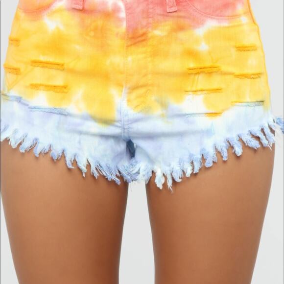 NWT Fashion Nova Tie Dye Don’t Be AFrayed Stretch Distressed Shorts - Picture 1 of 14